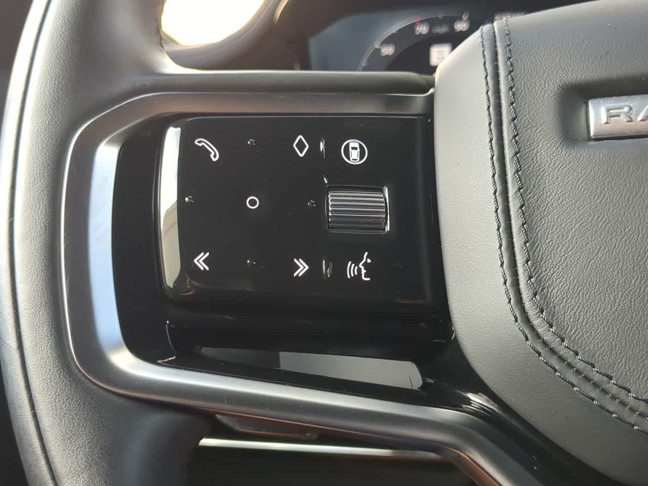 Thumbnail: 2025 Land Rover Range Rover Sport - 26