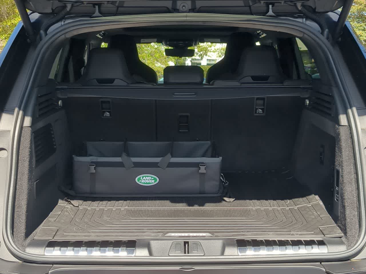 Thumbnail: 2026 Land Rover Range Rover Sport - 36