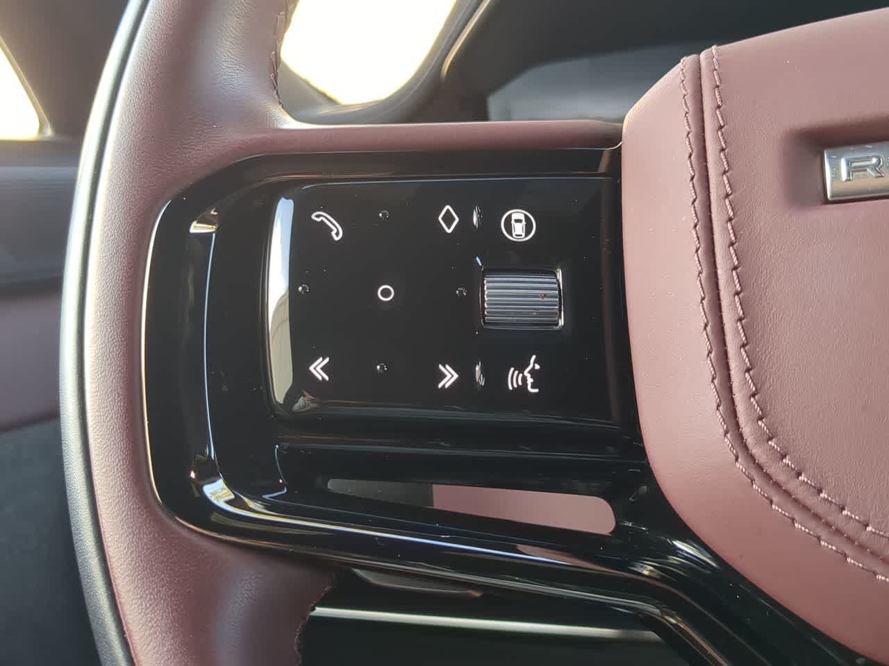 Thumbnail: 2025 Land Rover Range Rover Sport - 26