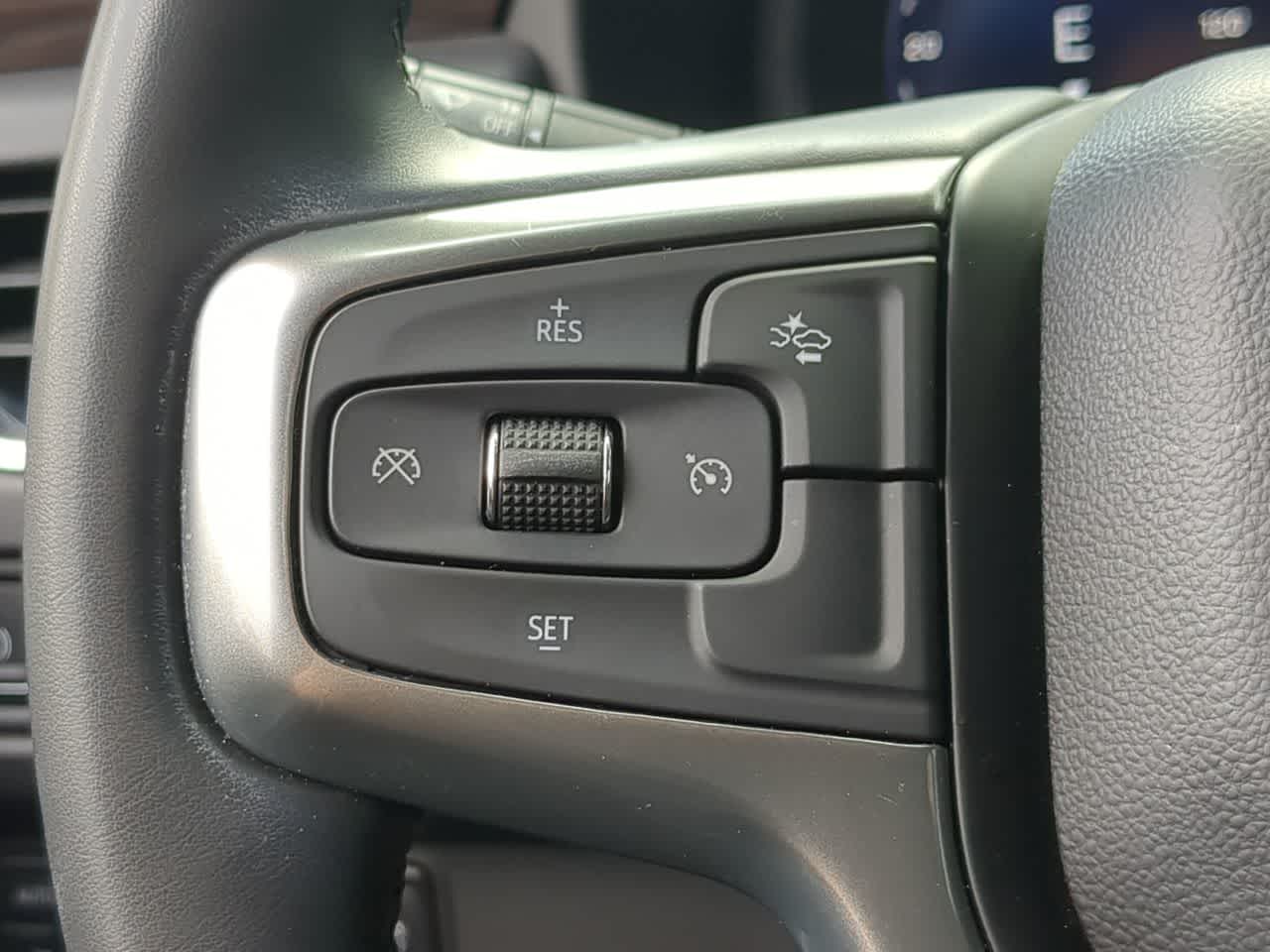 Thumbnail: 2023 Chevrolet Tahoe - 24