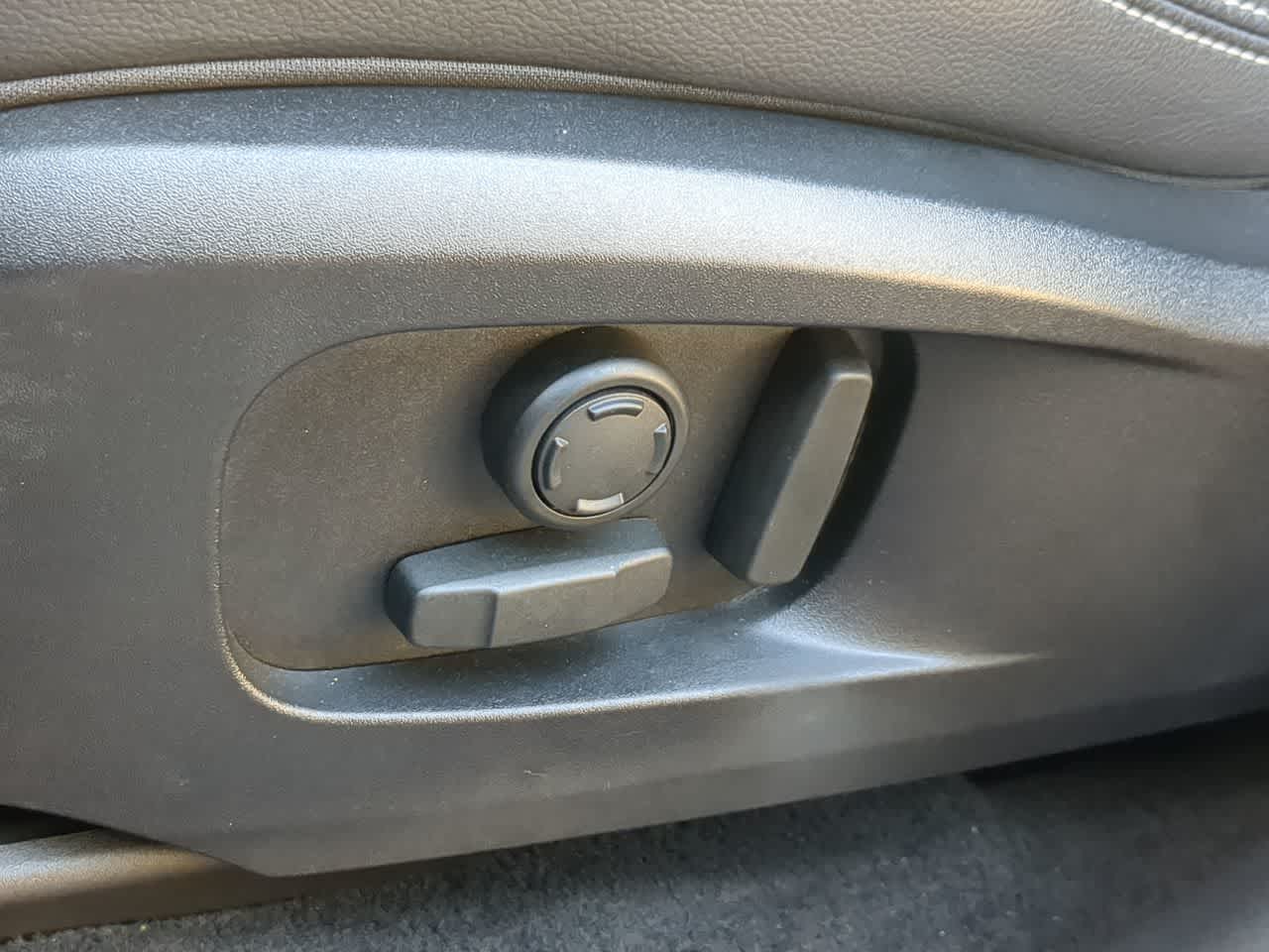 Thumbnail: 2024 Jaguar F-Pace - 17