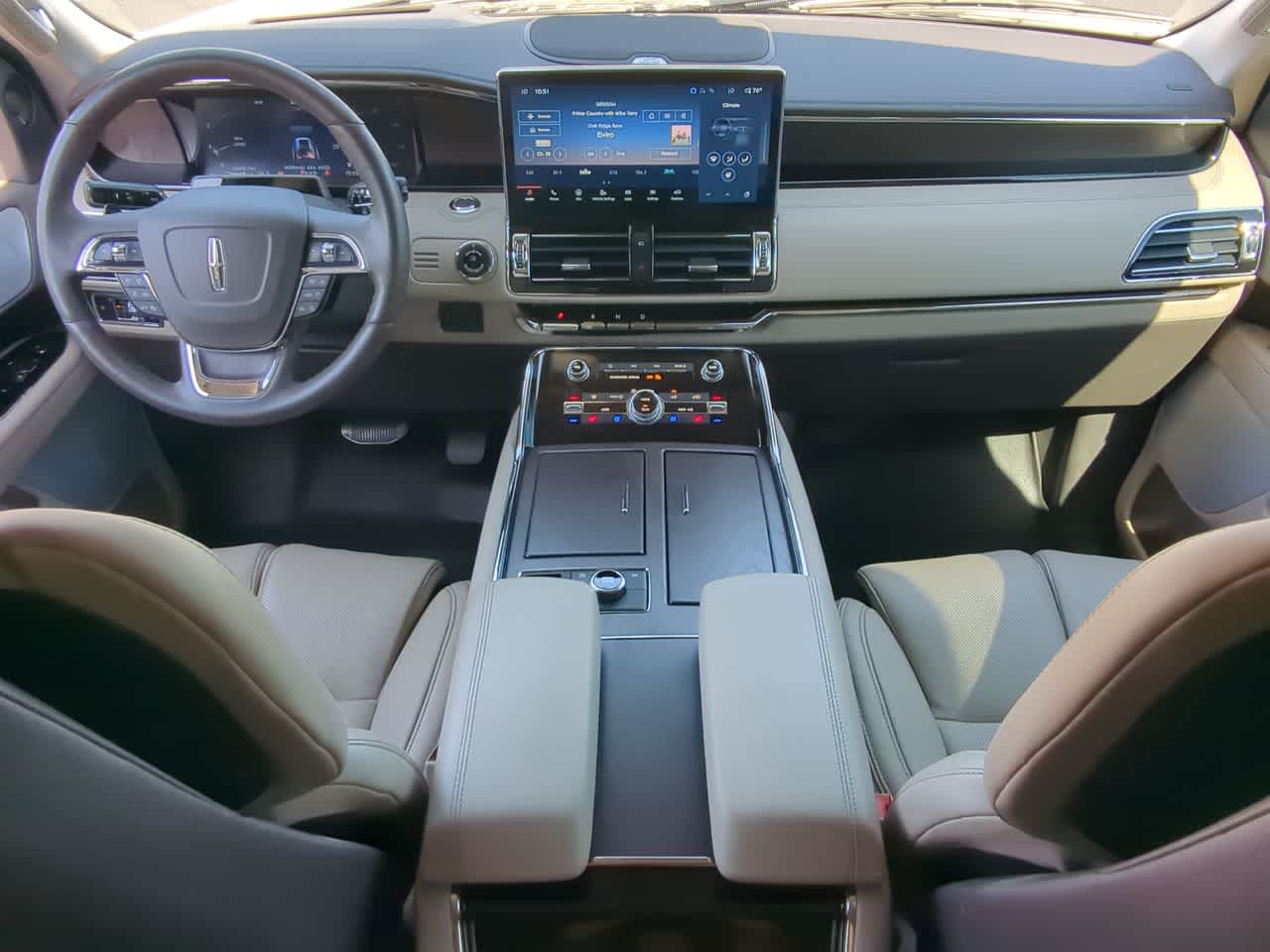 Thumbnail: 2024 Lincoln Navigator - 14