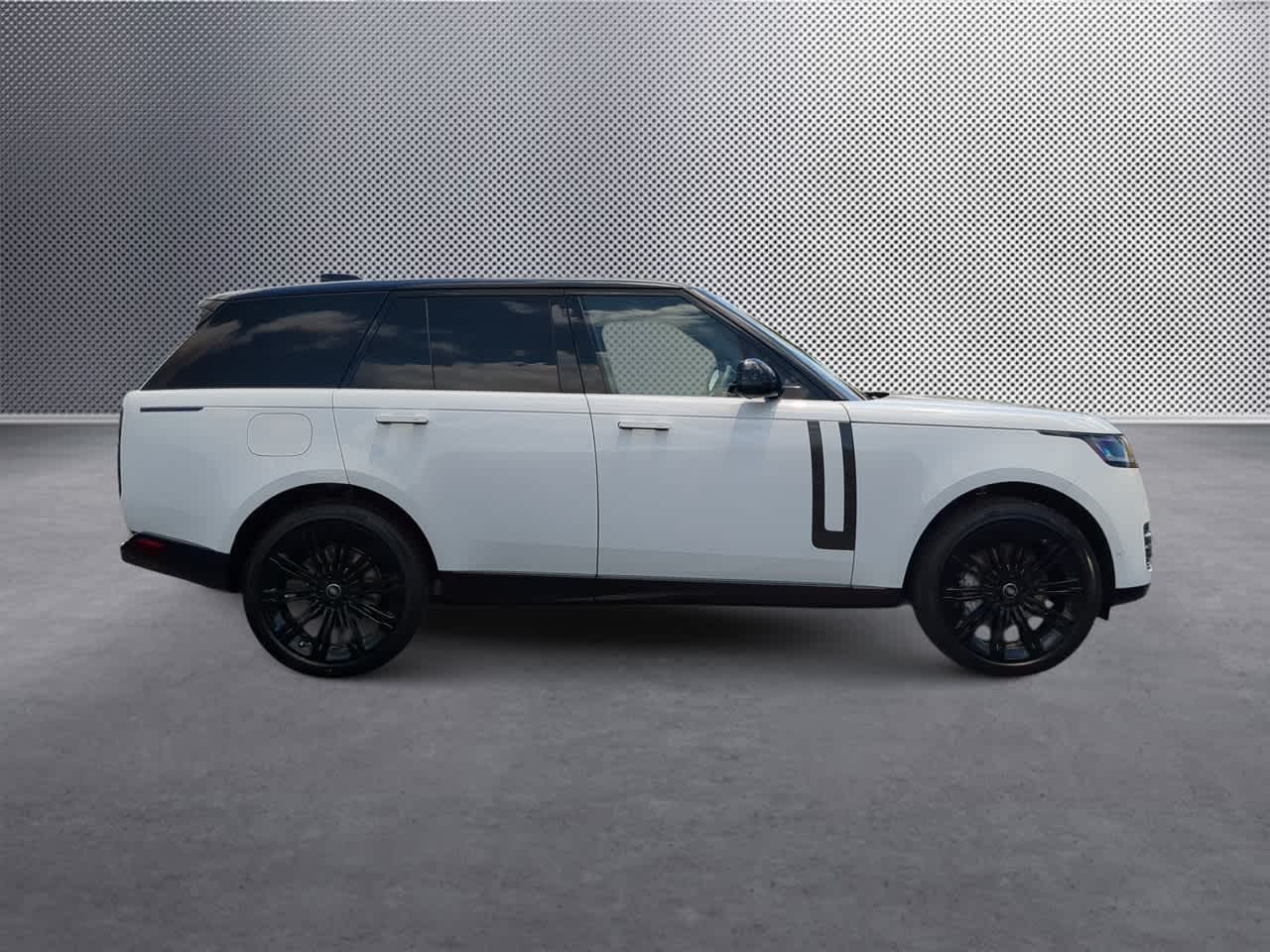 Thumbnail: 2025 Land Rover Range Rover - 9