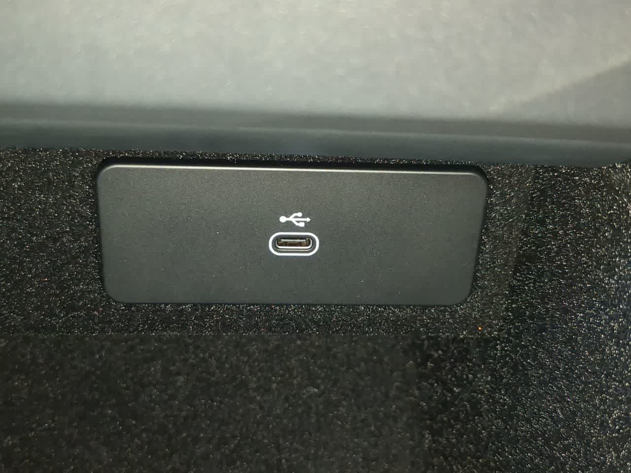 Thumbnail: 2026 Land Rover Range Rover Sport - 34