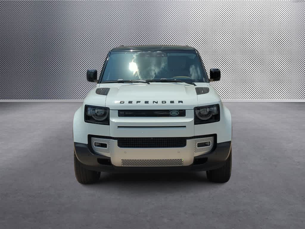 2025 Land Rover Defender 110 3