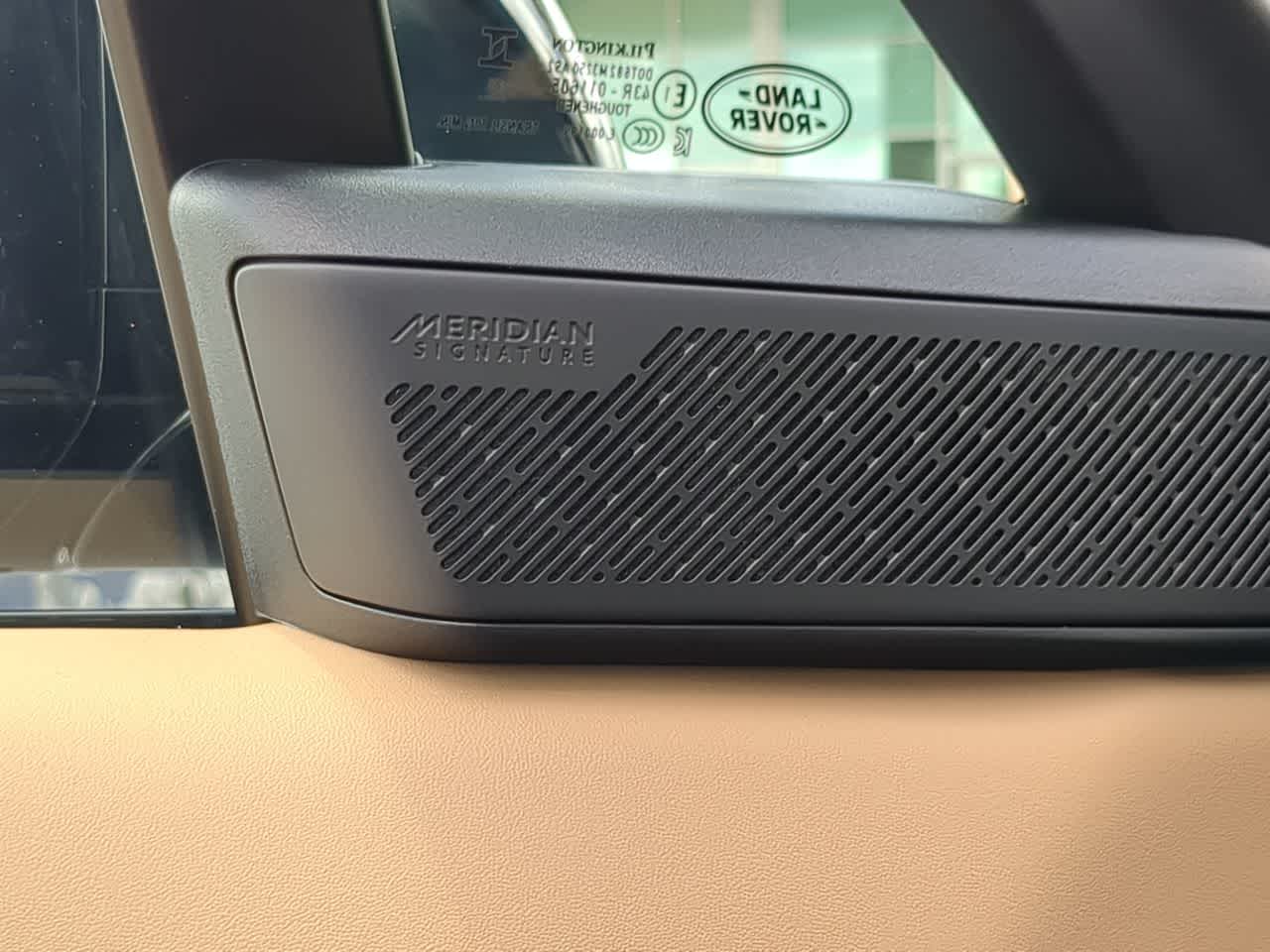 Thumbnail: 2025 Land Rover Range Rover Sport - 32