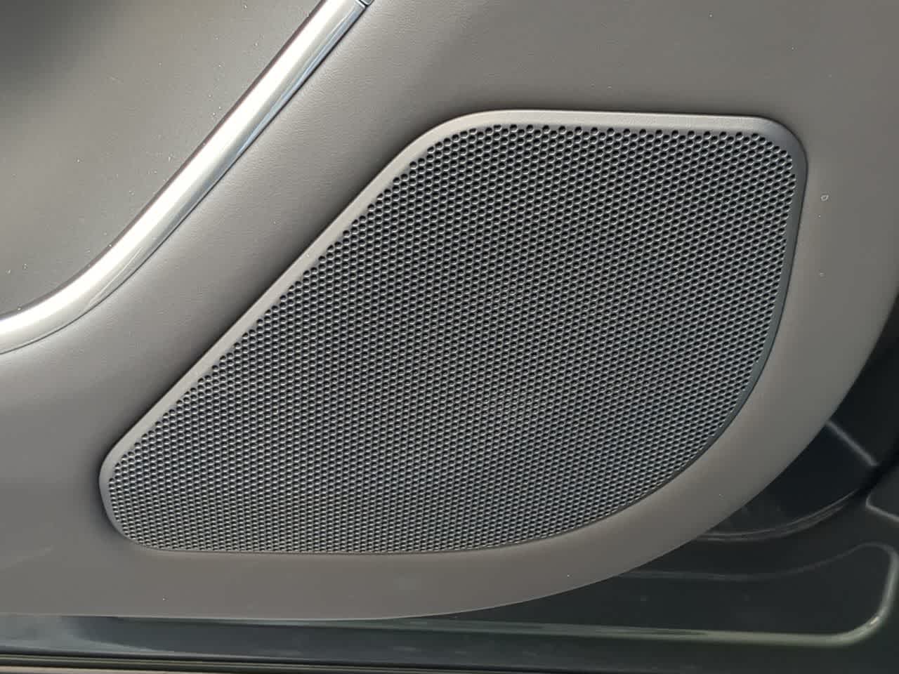 Thumbnail: 2026 Land Rover Range Rover - 33