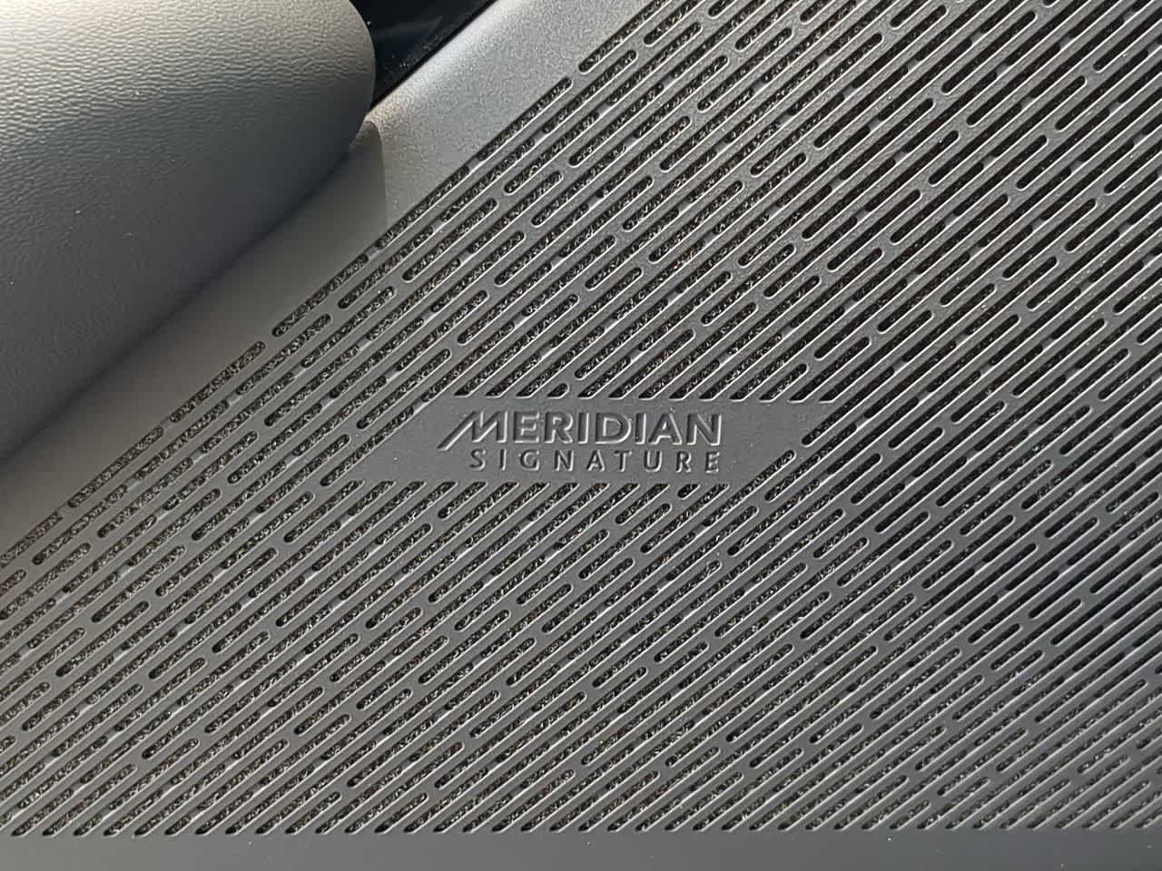 Thumbnail: 2026 Land Rover Range Rover Velar - 33