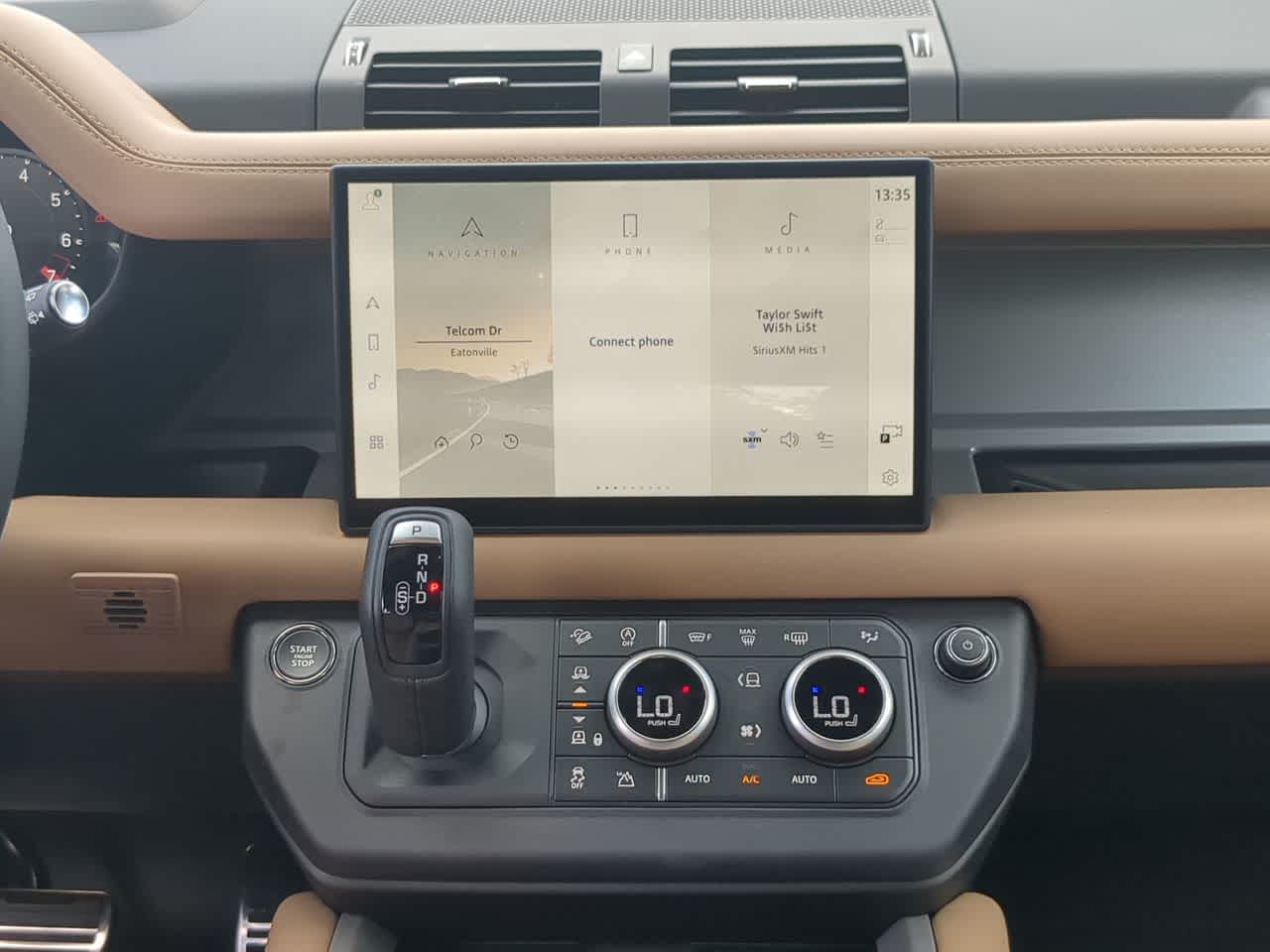 Thumbnail: 2025 Land Rover Defender - 30