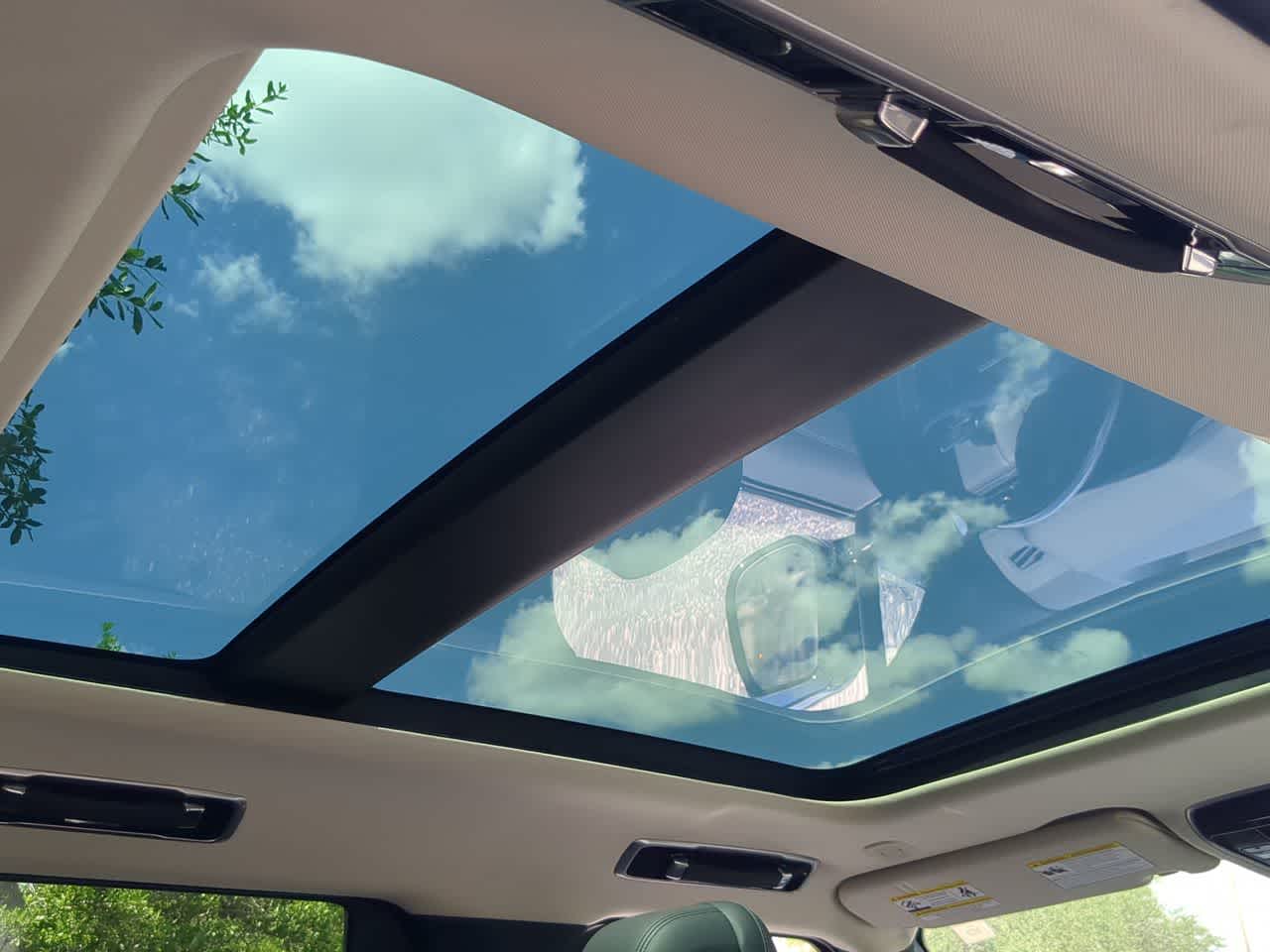2025 Land Rover Range Rover SE - Photo 23