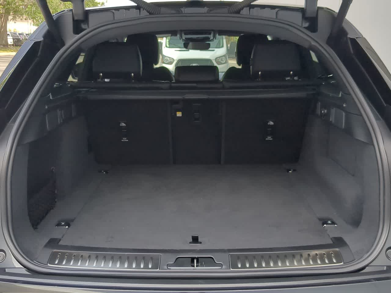 Thumbnail: 2026 Land Rover Range Rover Velar - 37