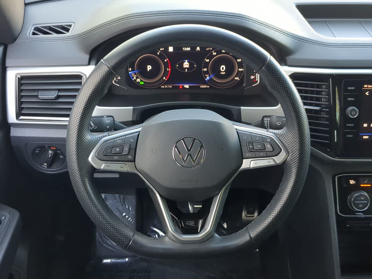 Thumbnail: 2023 Volkswagen Atlas - 24