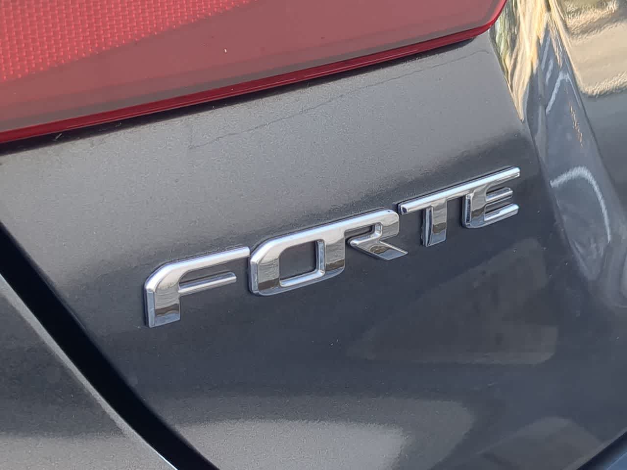 Thumbnail: 2020 Kia Forte - 12