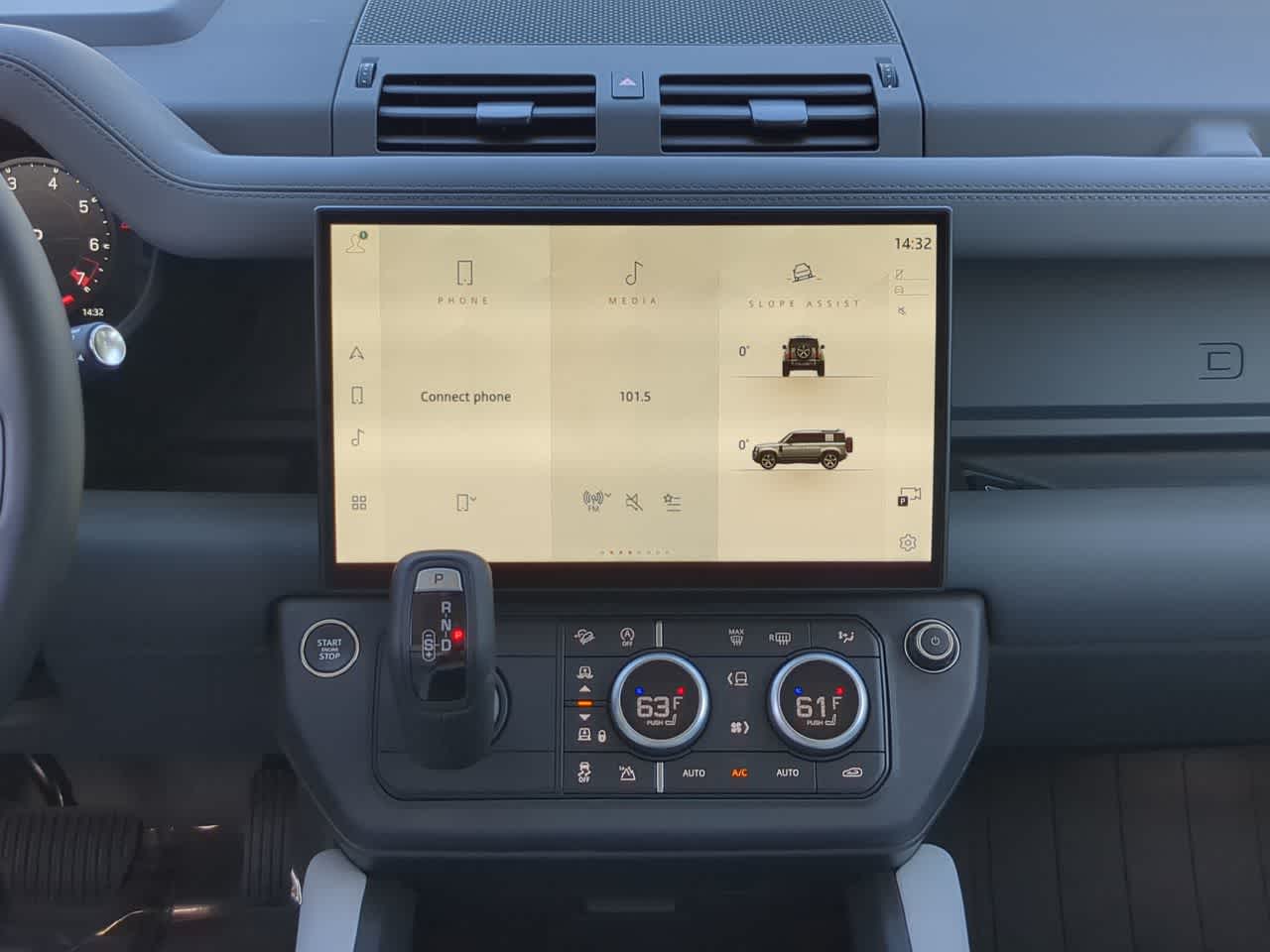 Thumbnail: 2026 Land Rover Defender - 30