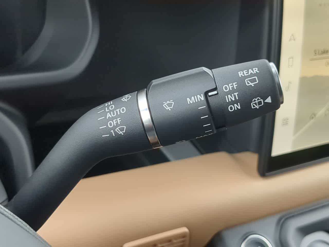 Thumbnail: 2025 Land Rover Defender - 28