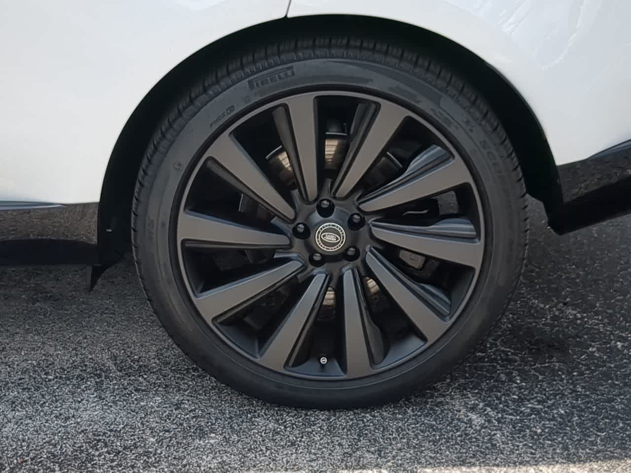 Thumbnail: 2025 Land Rover Range Rover - 14