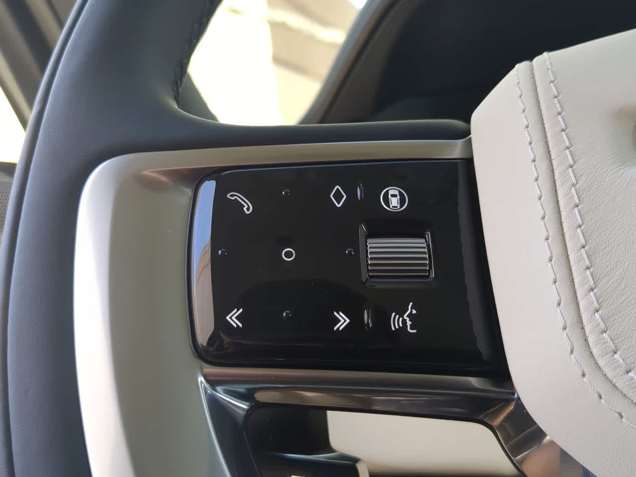 Thumbnail: 2026 Land Rover Range Rover - 26