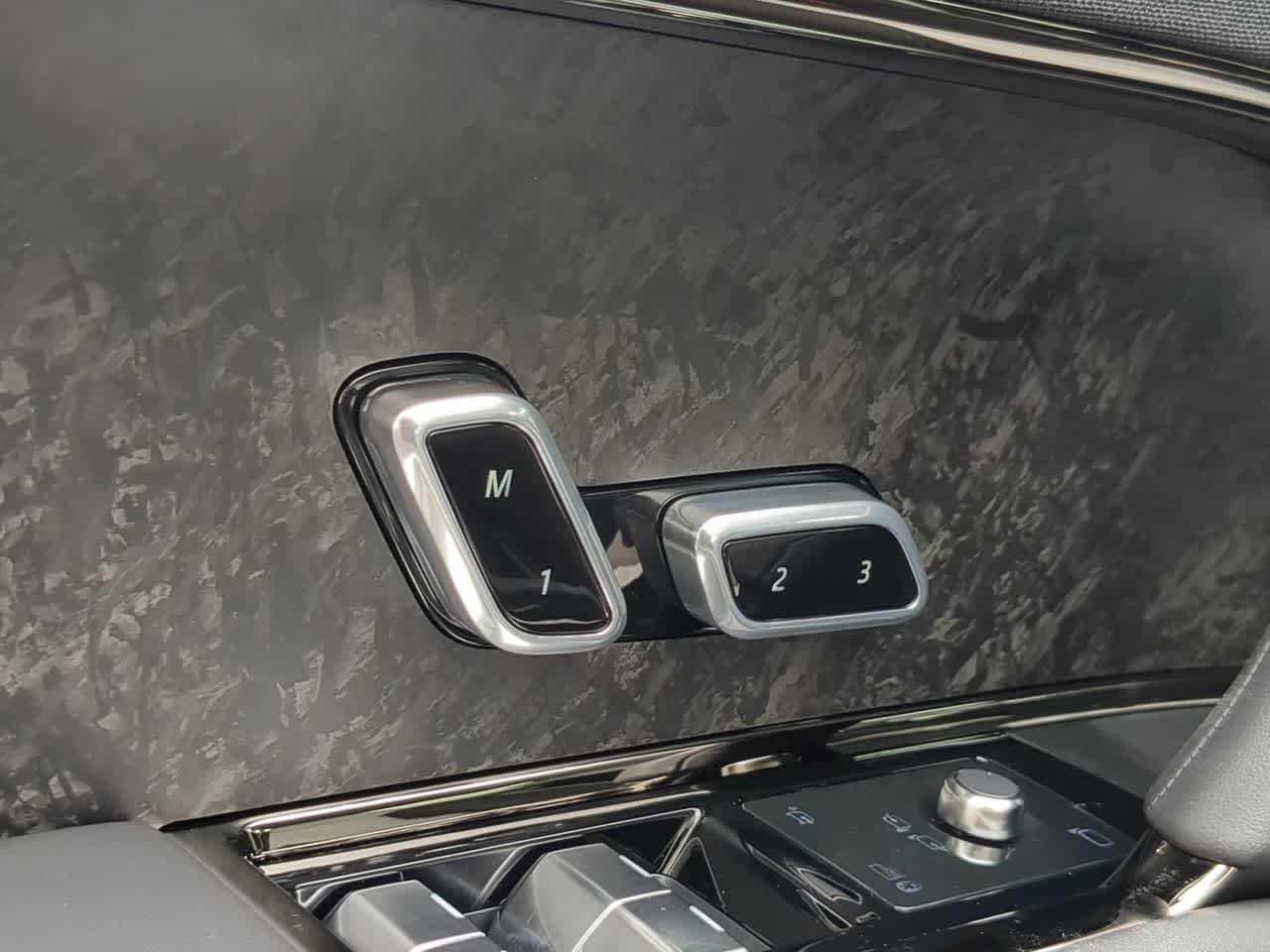 Thumbnail: 2026 Land Rover Range Rover Sport - 17