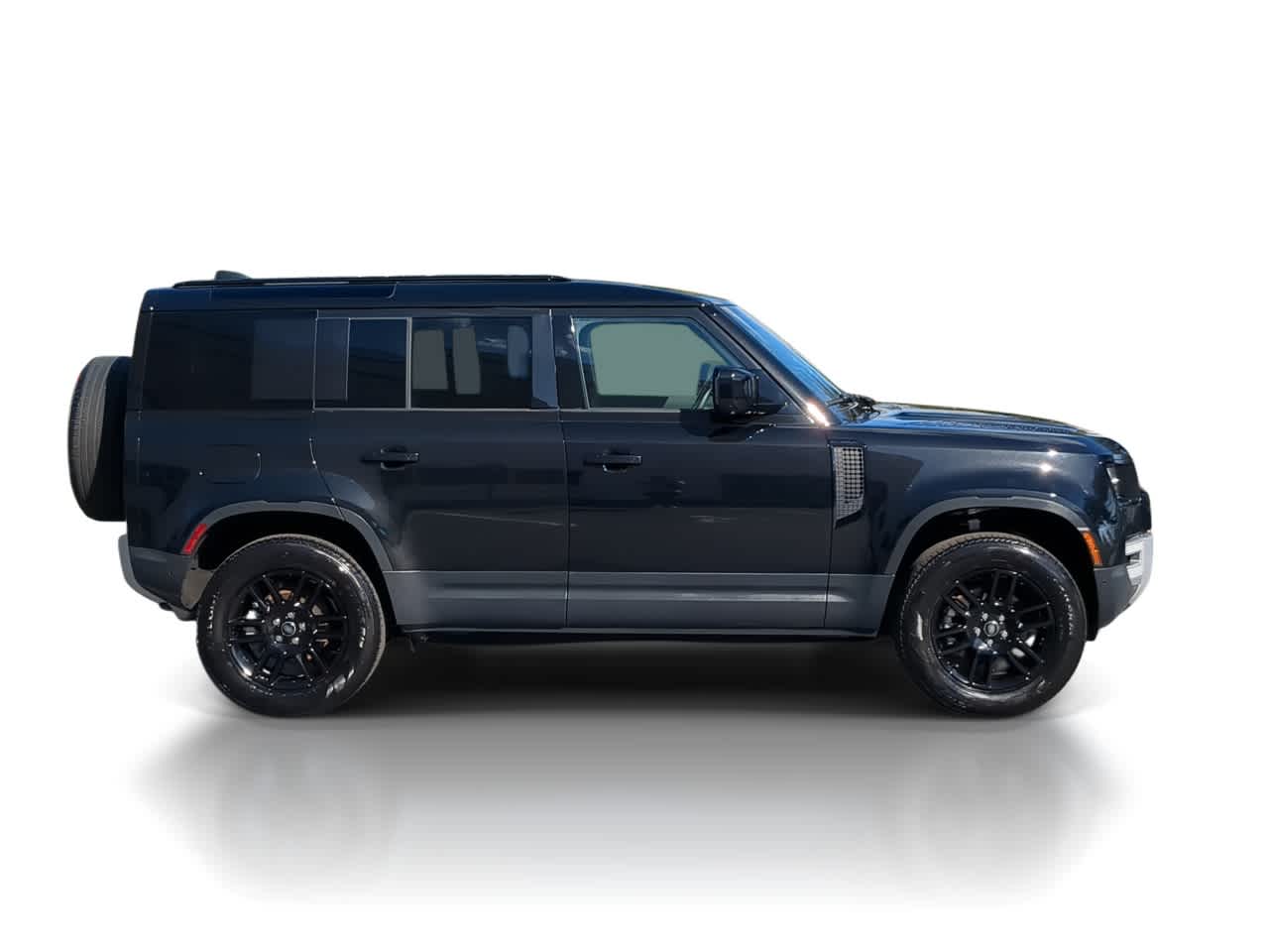 Thumbnail: 2025 Land Rover Defender - 9