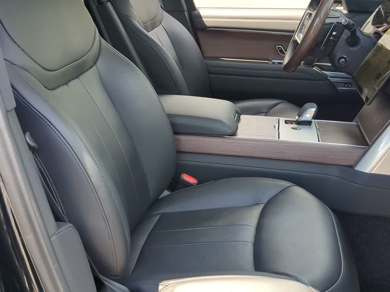 2025 Land Rover Range Rover SE - Photo 24