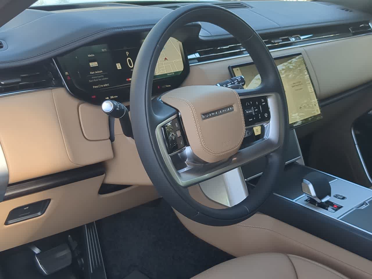 Thumbnail: 2025 Land Rover Range Rover - 10