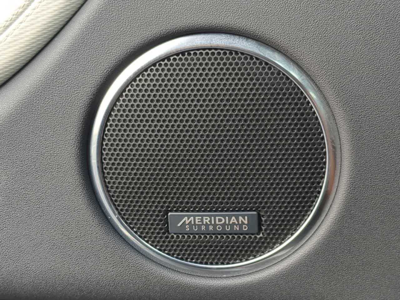 Thumbnail: 2025 Land Rover Discovery Sport - 32