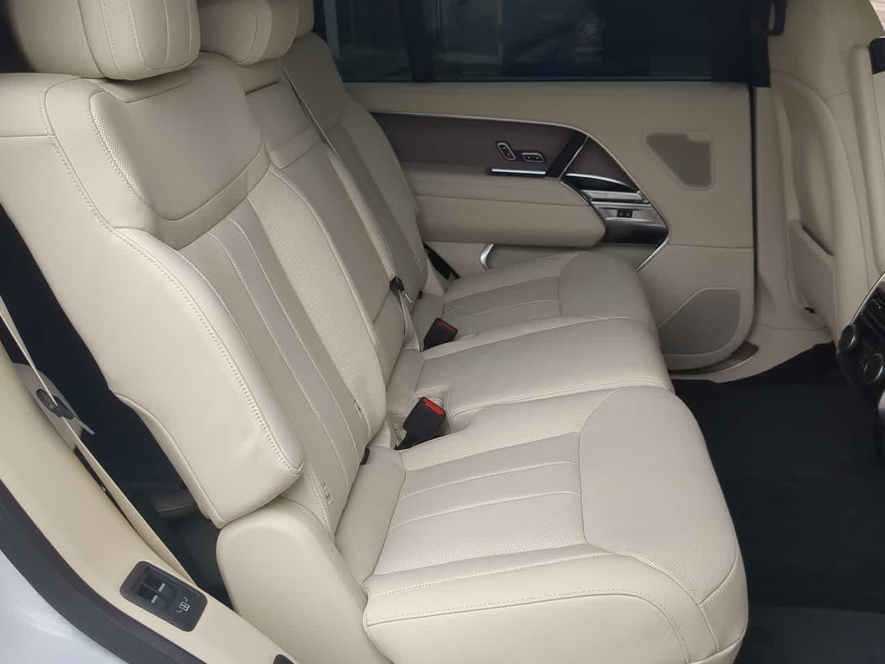 Thumbnail: 2025 Land Rover Range Rover - 22