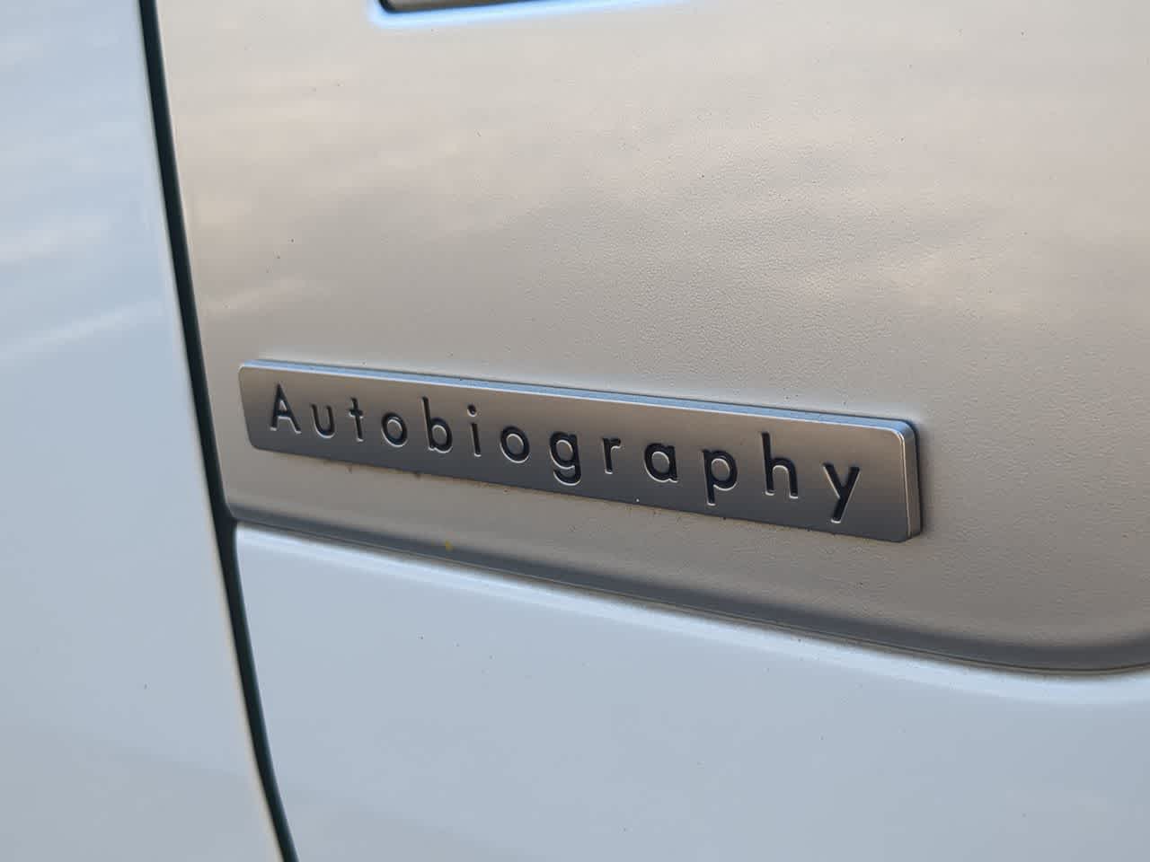 Thumbnail: 2023 Land Rover Range Rover - 39