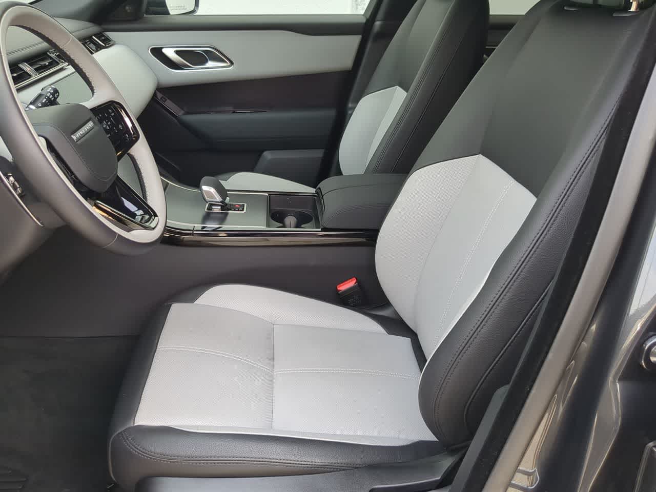 Thumbnail: 2026 Land Rover Range Rover Velar - 17