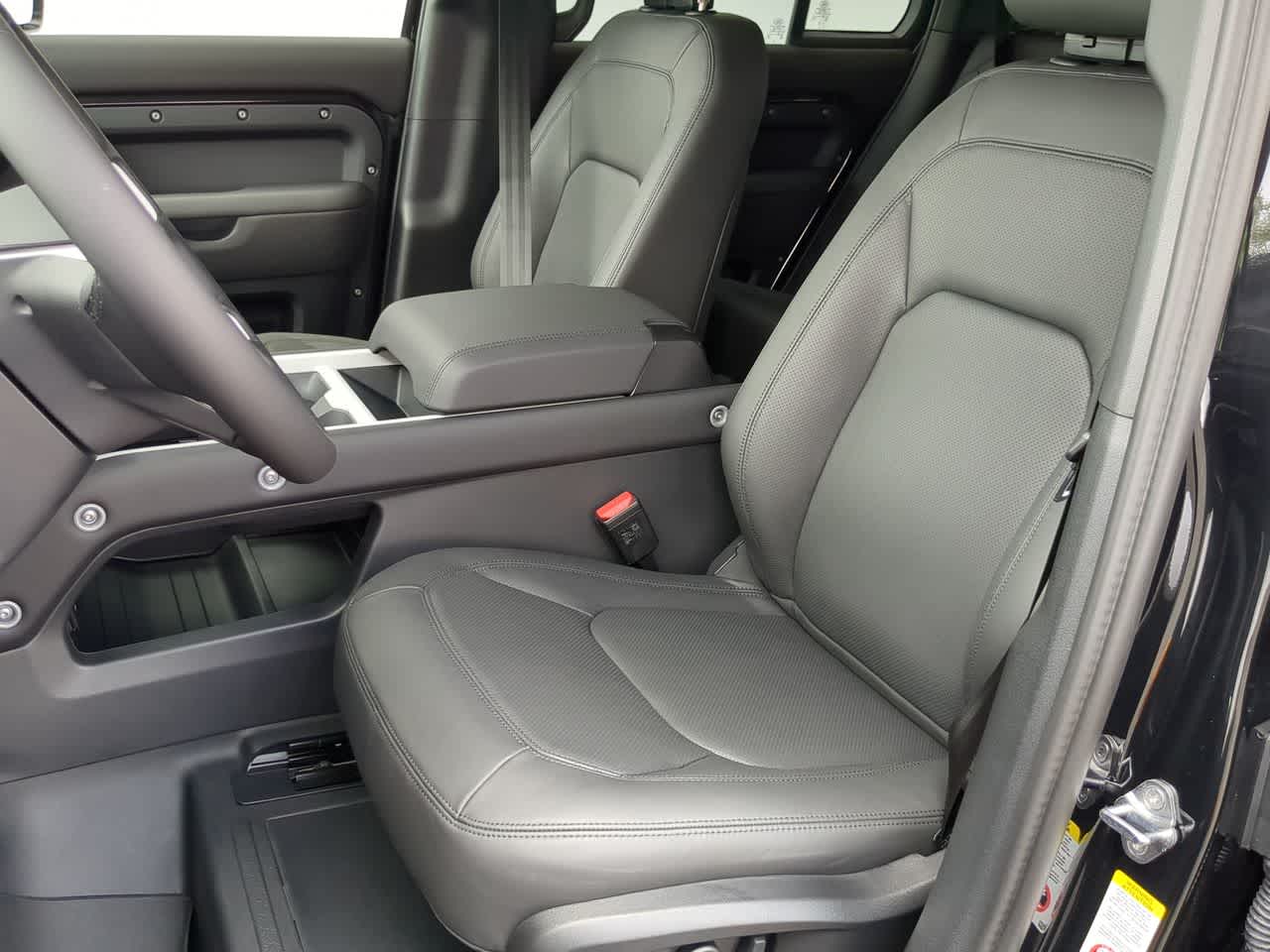 Thumbnail: 2025 Land Rover Defender - 17