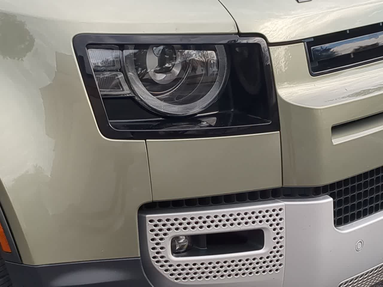 Thumbnail: 2025 Land Rover Defender - 11