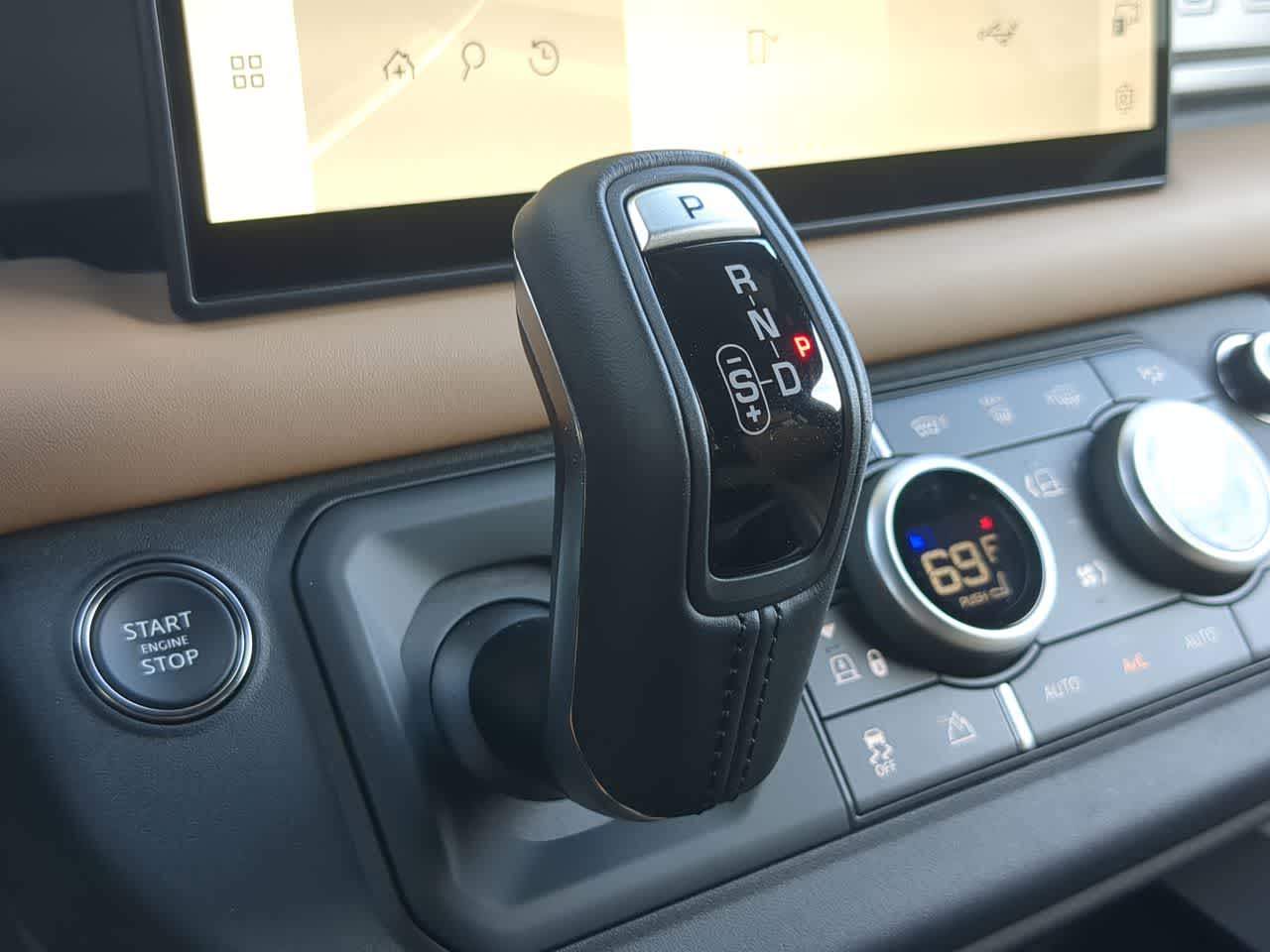 Thumbnail: 2025 Land Rover Defender - 35