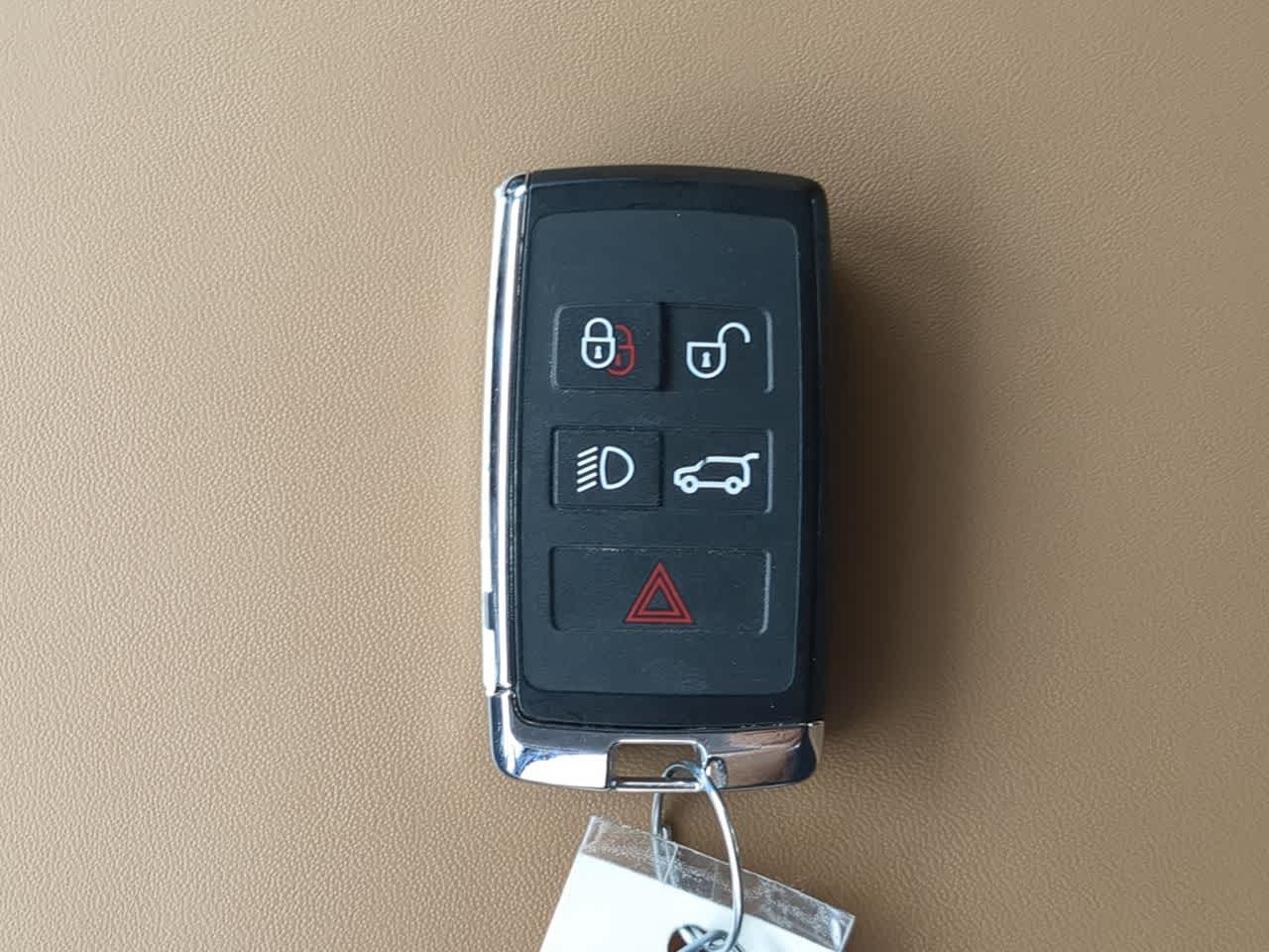 Thumbnail: 2025 Land Rover Defender - 39