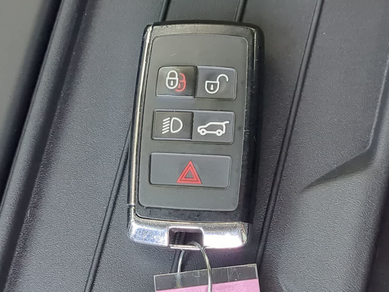 Thumbnail: 2022 Land Rover Defender - 38