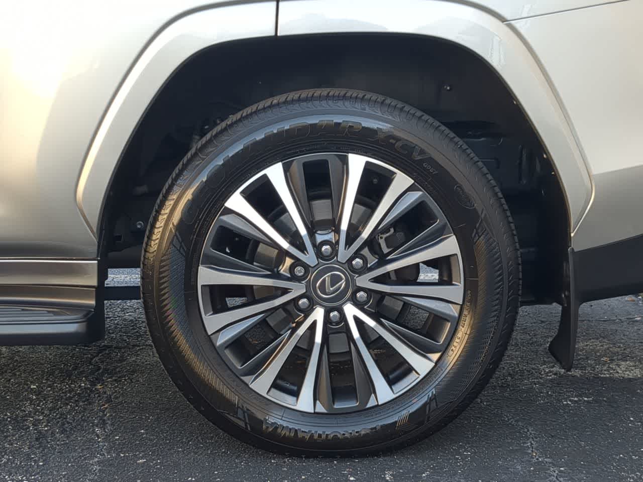 Thumbnail: 2025 Lexus LX - 14