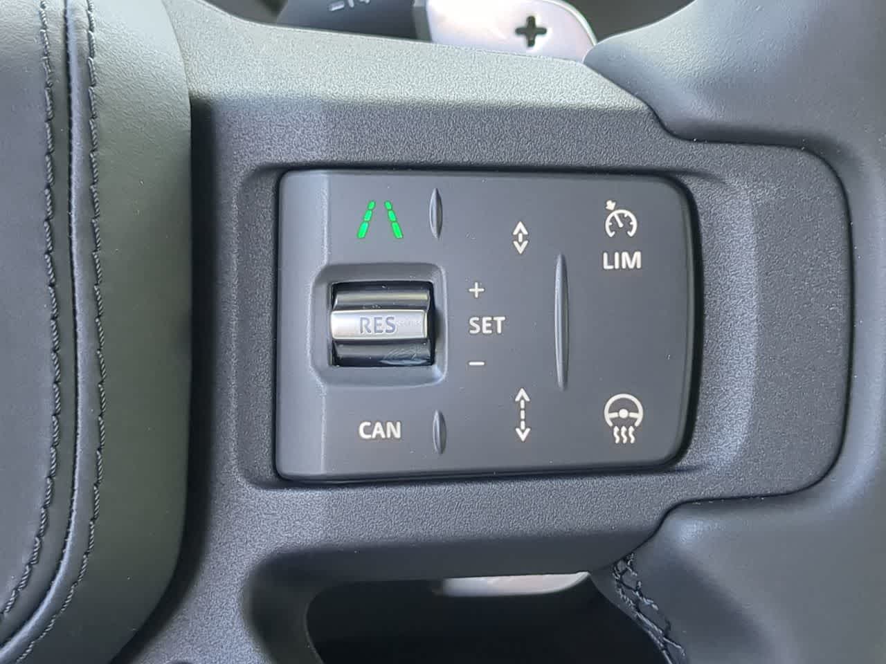 Thumbnail: 2025 Land Rover Defender - 27