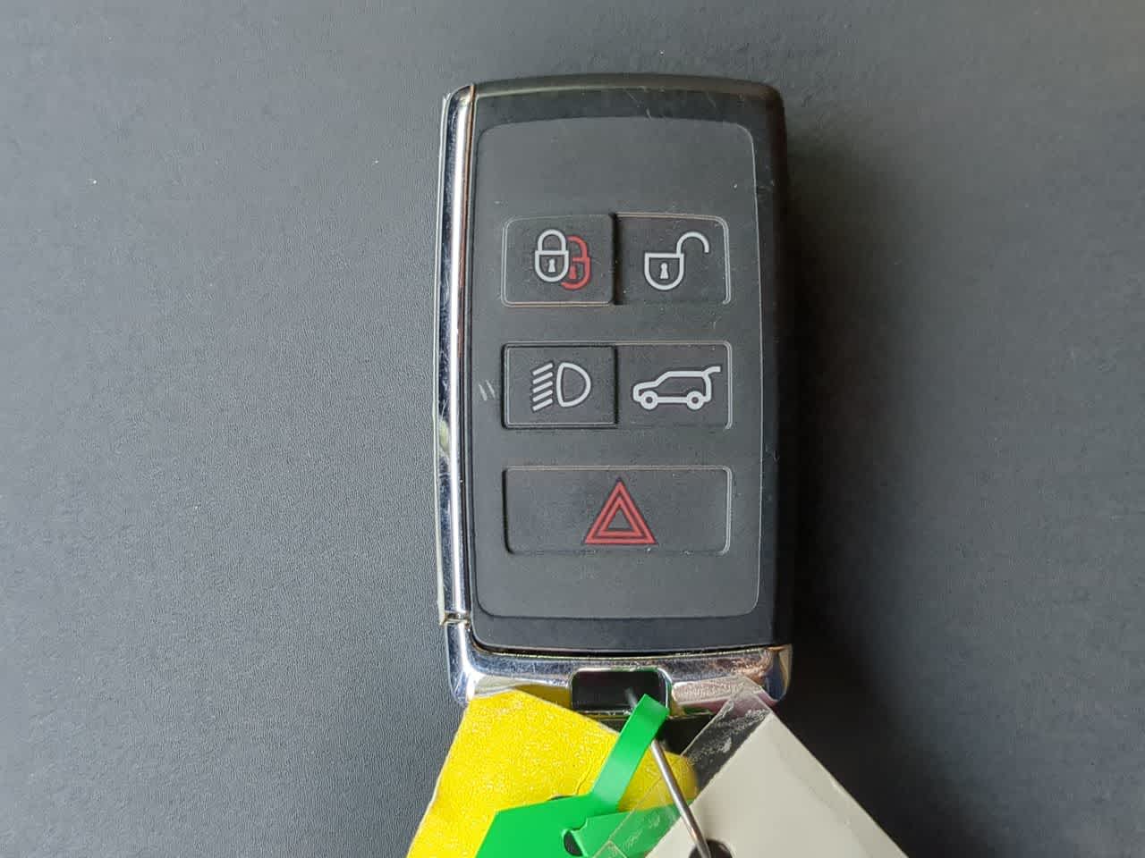 Thumbnail: 2025 Land Rover Discovery - 37