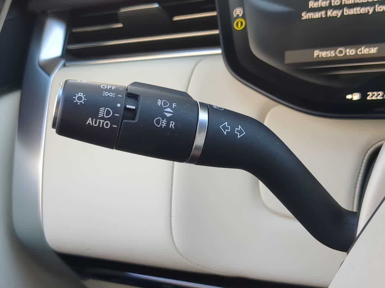 Thumbnail: 2023 Land Rover Range Rover - 28