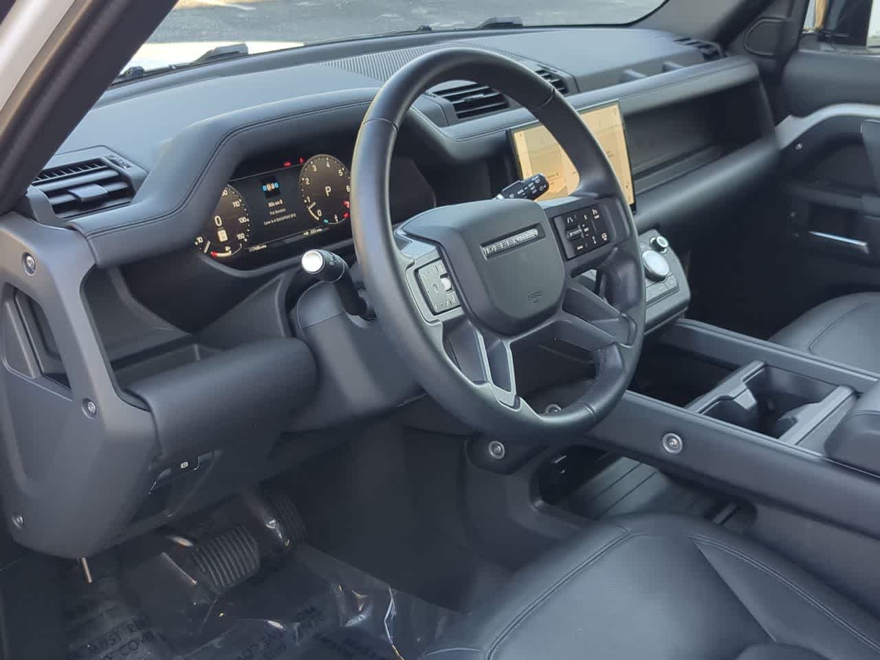 Thumbnail: 2025 Land Rover Defender - 10