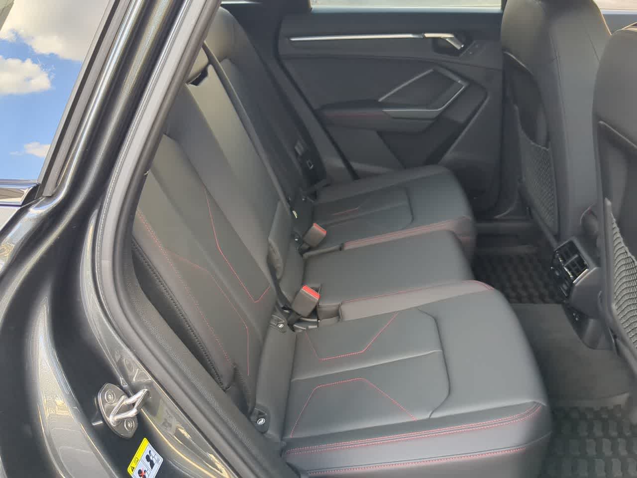 Thumbnail: 2025 Audi Q3 - 21