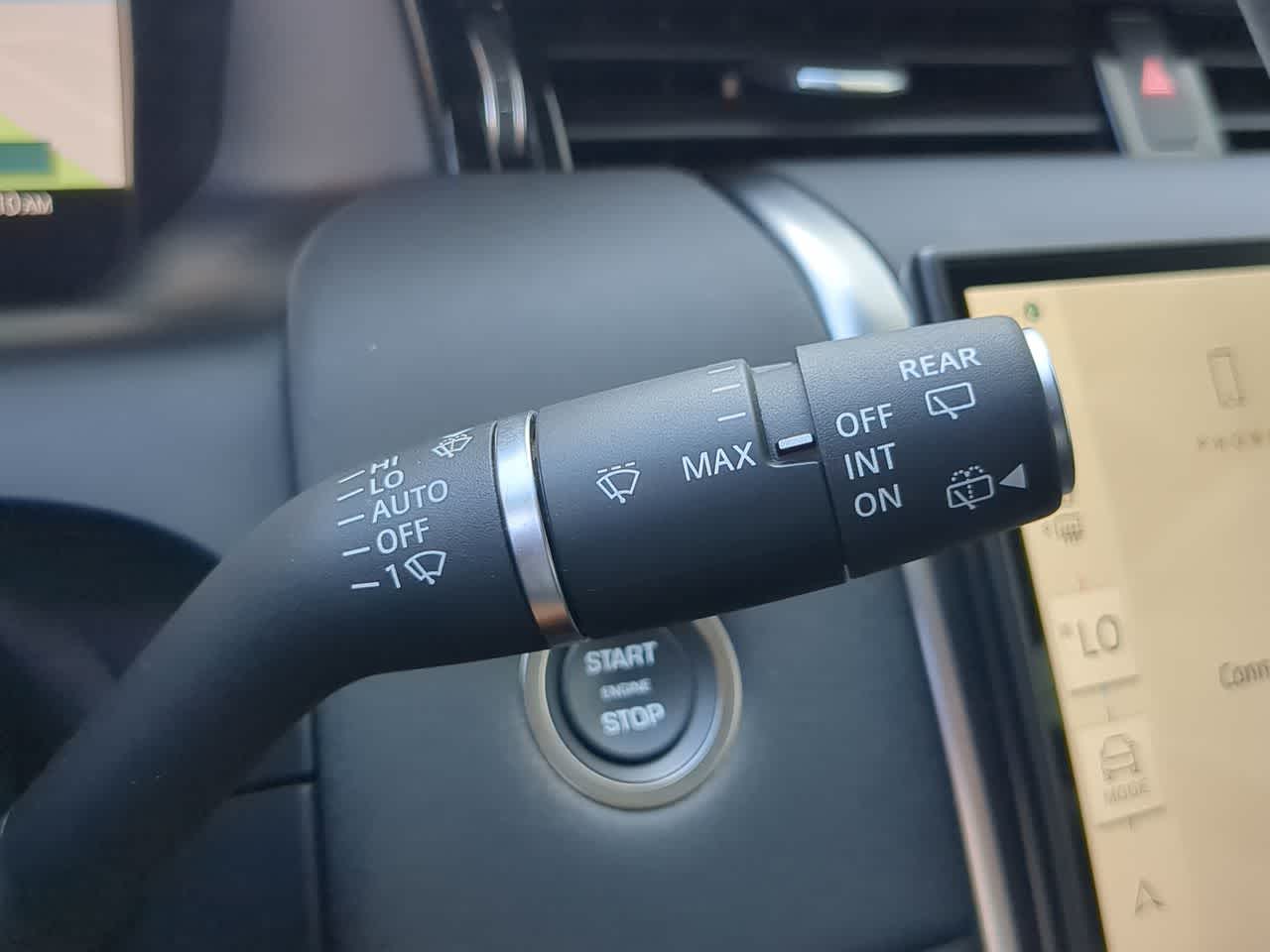 Thumbnail: 2025 Land Rover Discovery Sport - 28