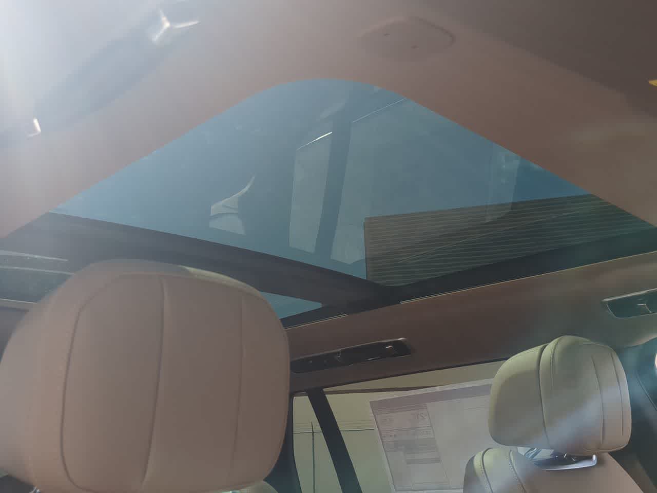 Thumbnail: 2025 Land Rover Range Rover - 20