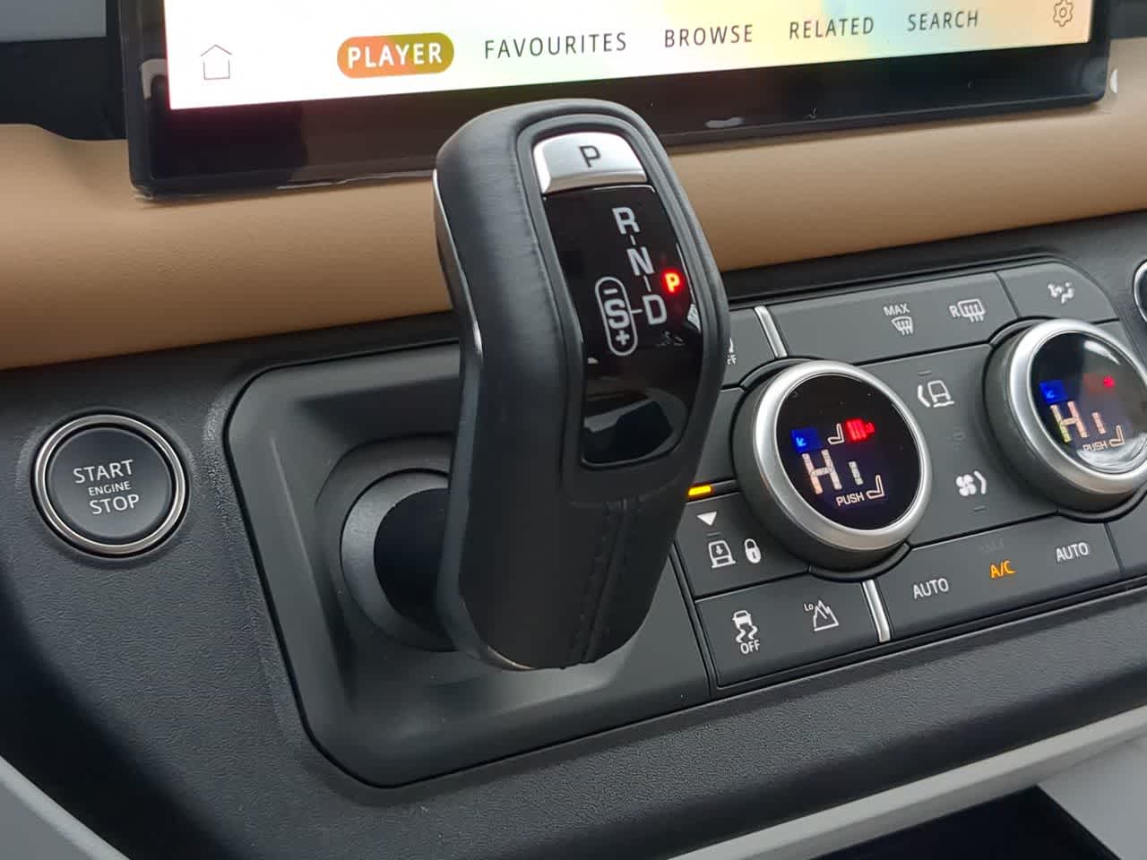 2025 Land Rover Defender 110 35