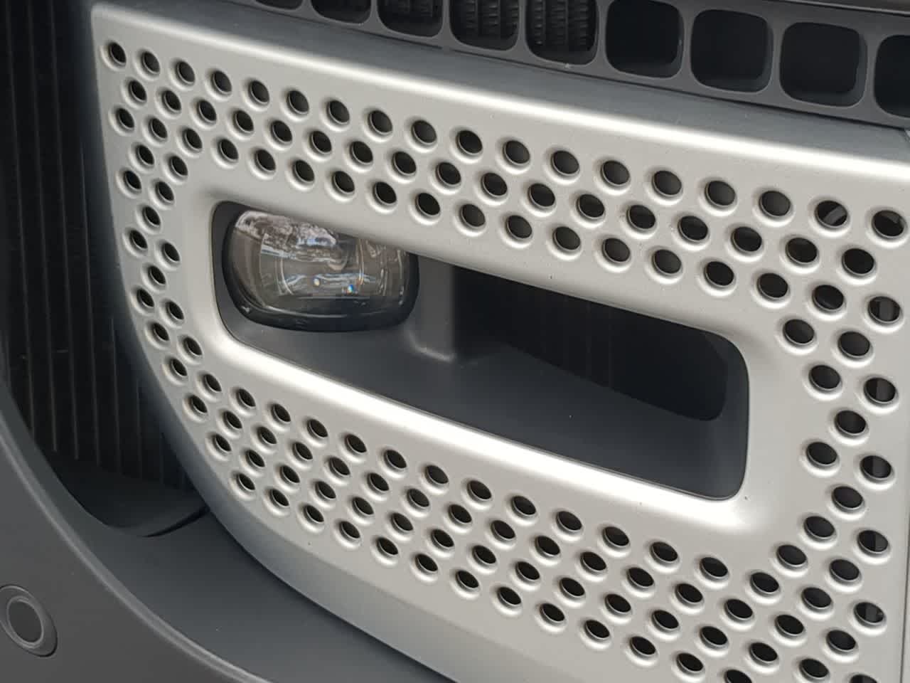 Thumbnail: 2025 Land Rover Defender - 11