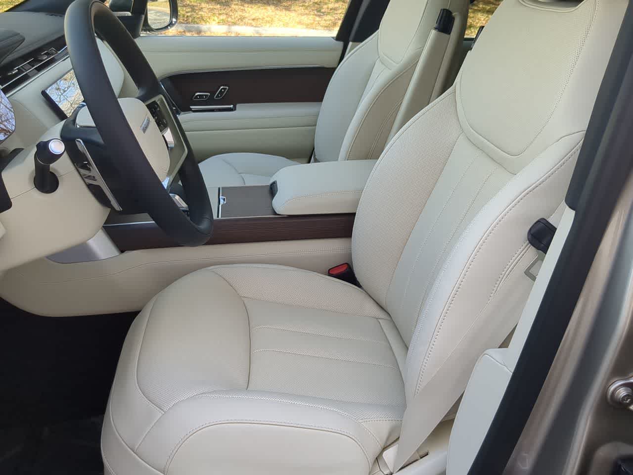 Thumbnail: 2026 Land Rover Range Rover - 17