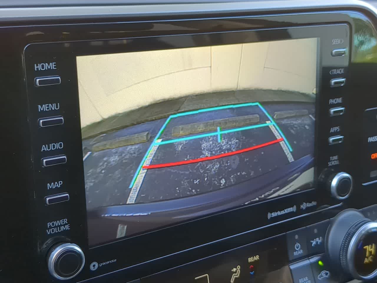 Thumbnail: 2022 Toyota Highlander - 32