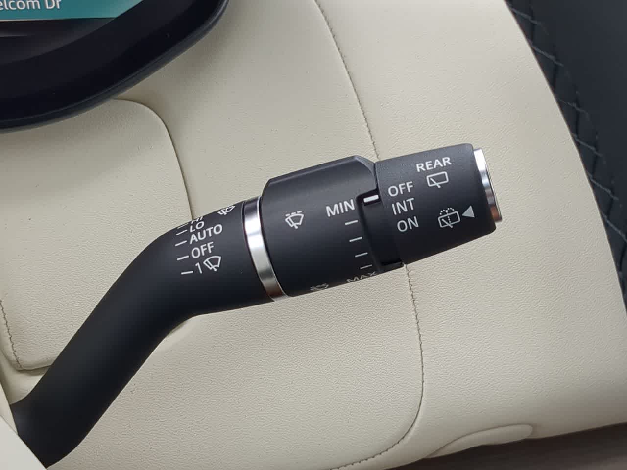 Thumbnail: 2025 Land Rover Range Rover - 28