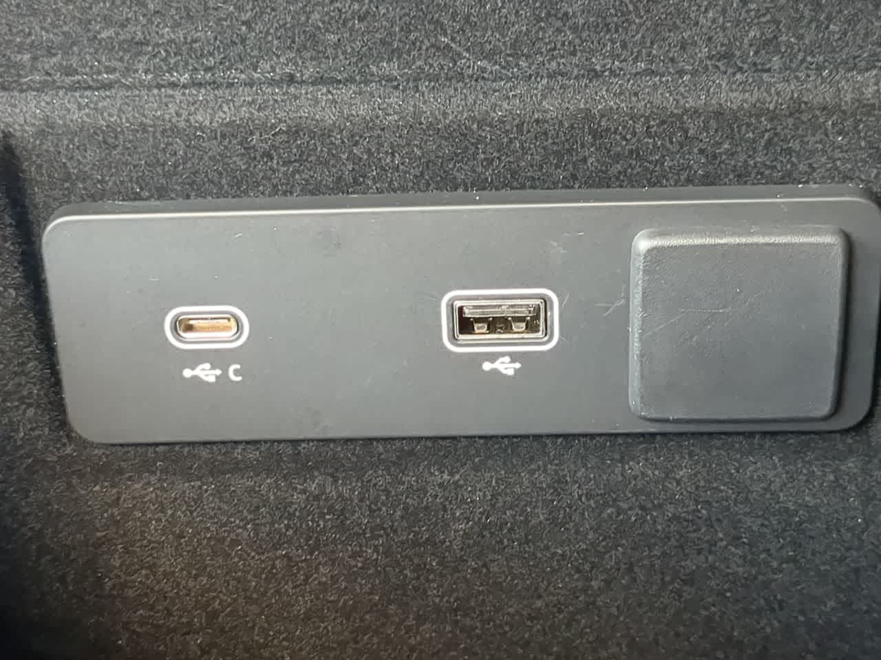 Thumbnail: 2024 Jaguar F-Pace - 33