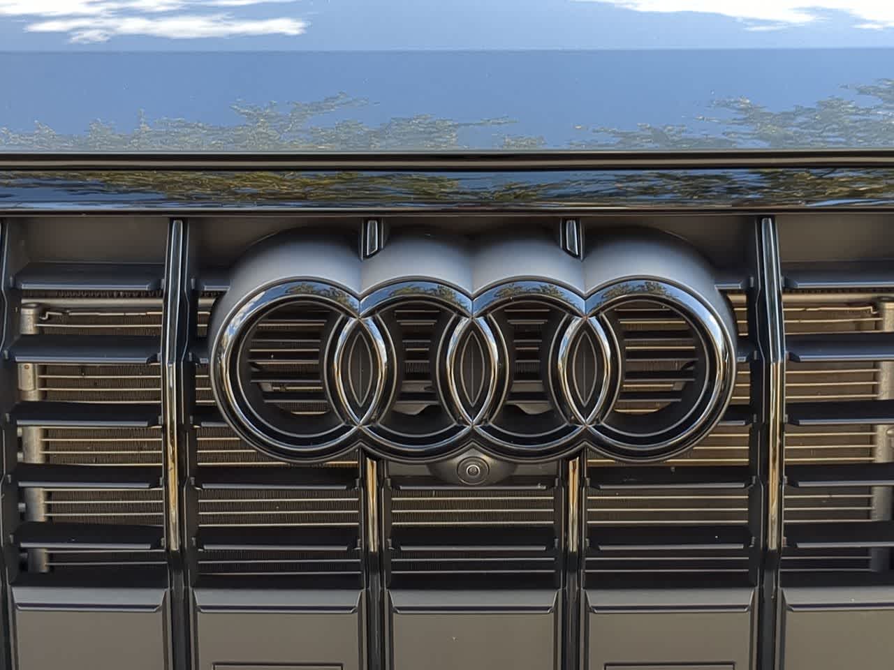 Thumbnail: 2025 Audi Q3 - 11