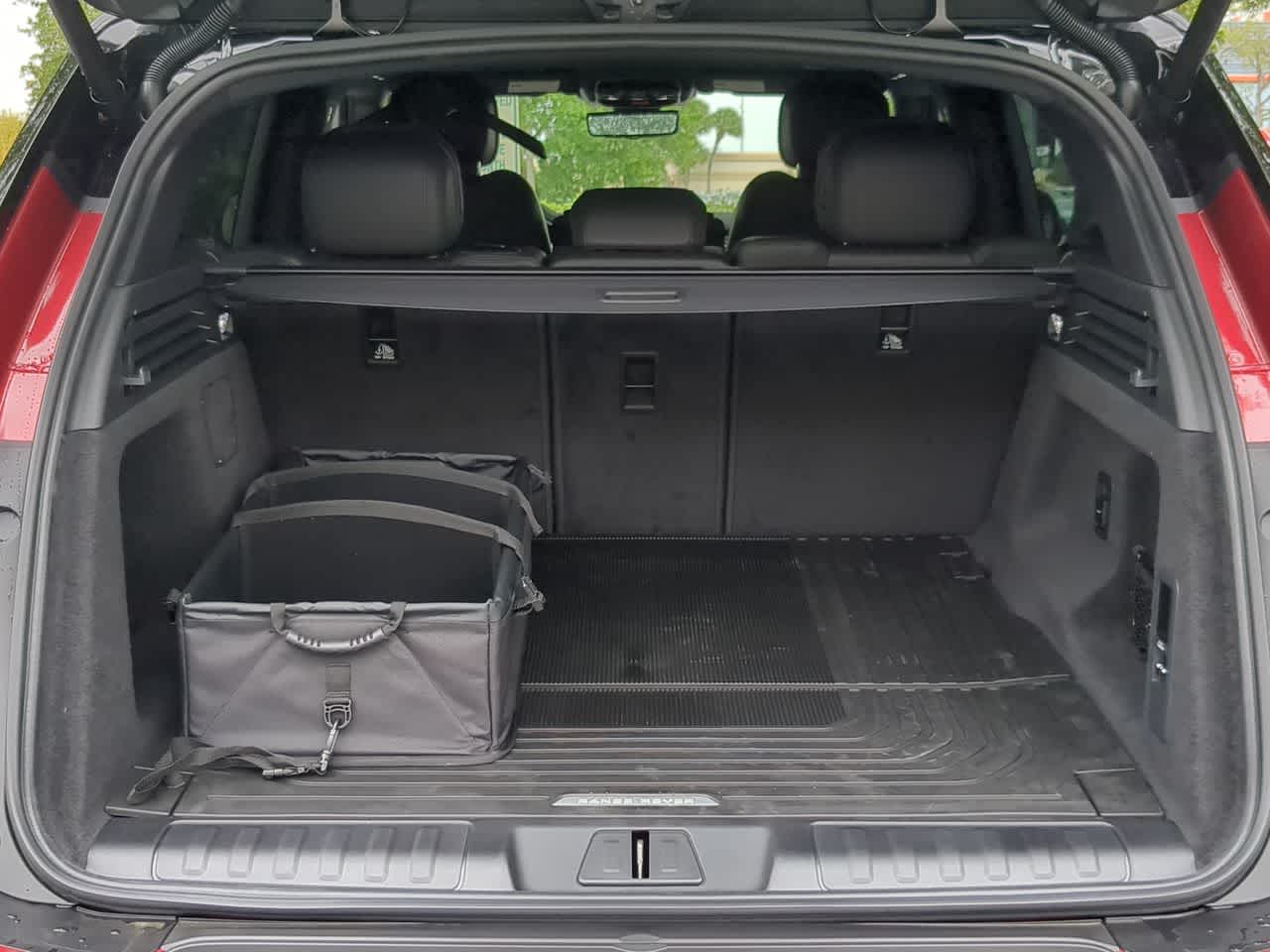 Thumbnail: 2026 Land Rover Range Rover Sport - 36